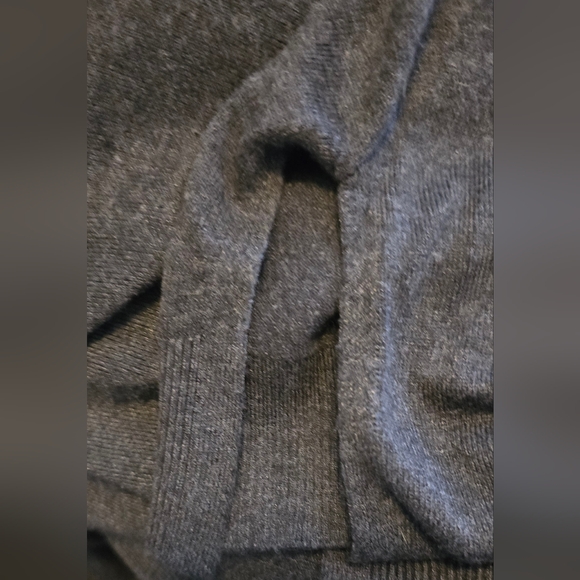Cable & Gage Dark Gray High low sweater Size 2X - Picture 4 of 6